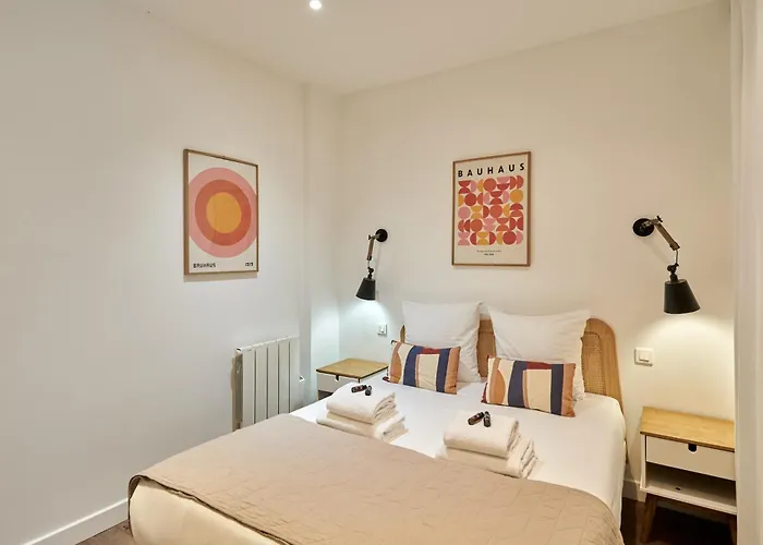 Apartment 2 Bedrooms Center Of Paris